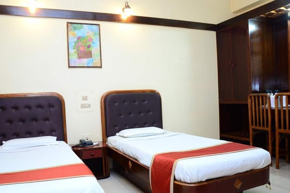 Twin Room | Free WiFi