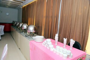 Daily buffet breakfast (INR 150 per person)