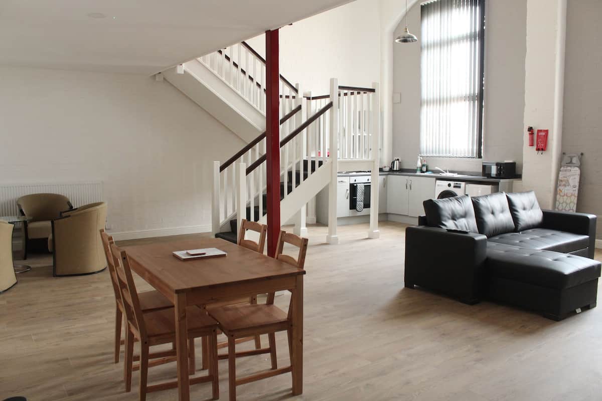 superior apartment | living area