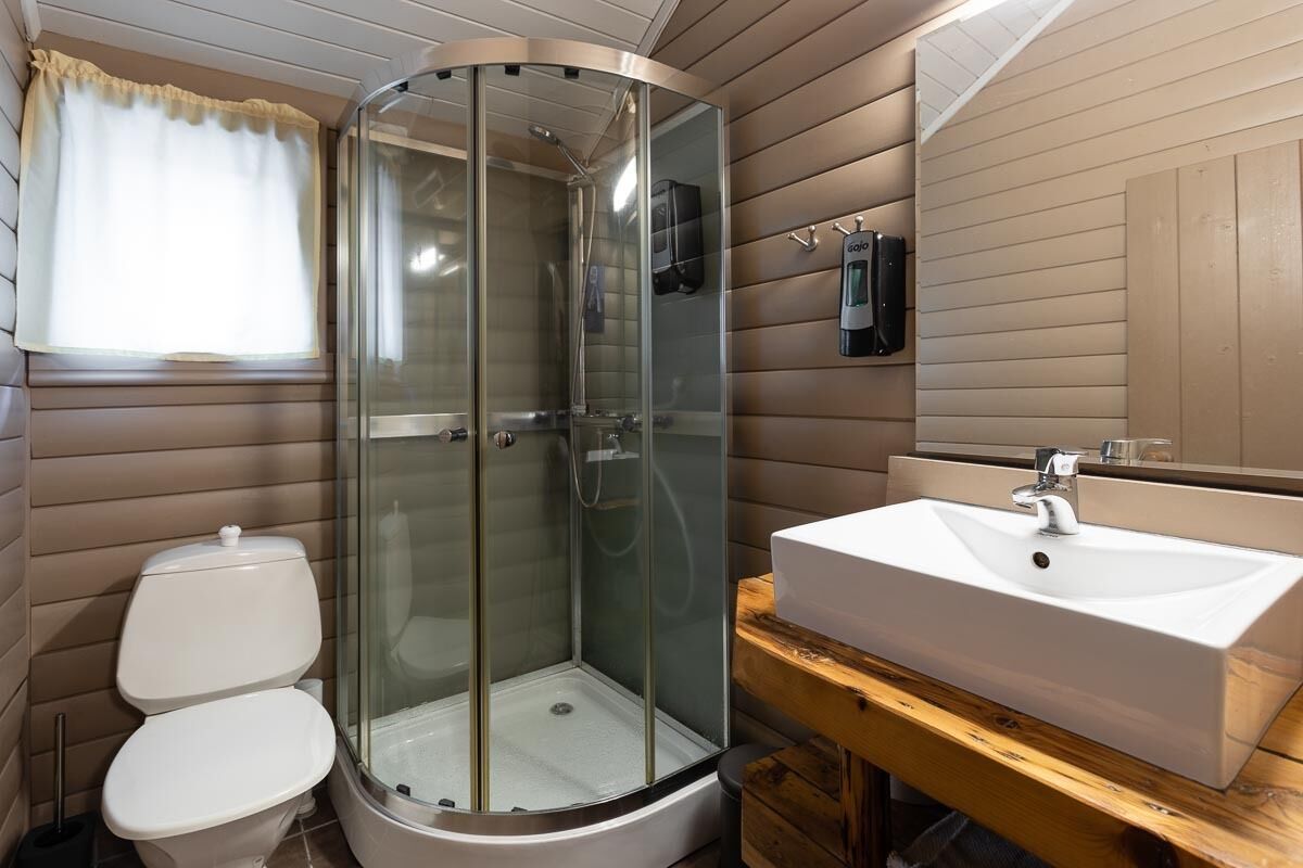 traditional cottage, 2 bedrooms, oceanfront | bathroom | shower, hair dryer, towels, soap