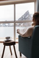 Superior Cottage, 1 Bedroom, Oceanfront | Living area