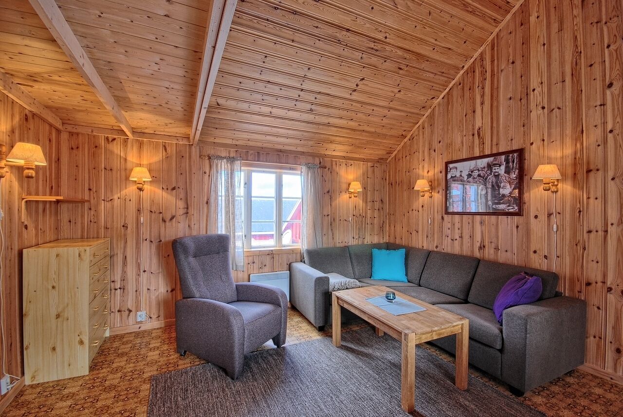 standard cottage, 2 bedrooms | living room