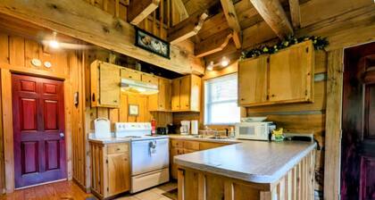 A Blue Ridge Haven! Cozy, contemporary log cabin by Dan River, wineries, mtns!
