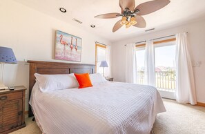 8 chambres, fer et planche à repasser, Wi-Fi gratuit