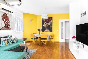TV - Apartment Bellezza in Makarska (Makarska)