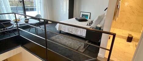 Strykejern/-brett, internettilgang og sengetøy