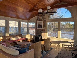 TV, fireplace, stereo