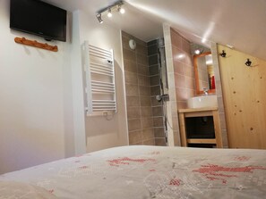 4 chambres, fer et planche Ă repasser, Wi-Fi gratuit