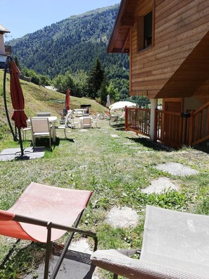 Outdoor dining - Gîte 3- 10P- 4 bedrooms- Panoramic Balcony (VALMEINIER)