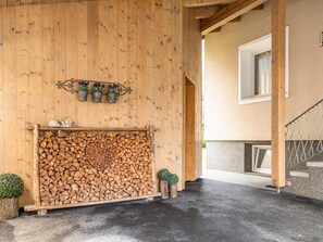 Property grounds - Centrally located holiday home with a garden (Zell am Ziller)