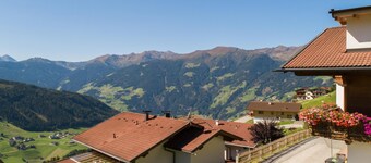 Sunny apartment with a terrace