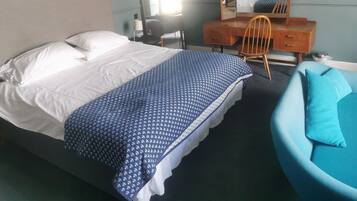 9 bedrooms, free WiFi, bed sheets