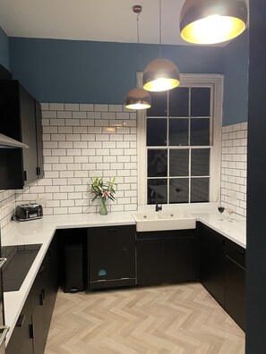 Fridge, microwave, oven, dishwasher