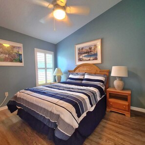 4 bedrooms, desk, iron/ironing board, WiFi - Paradise Found (Kissimmee)