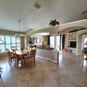 Interior - Paradise Found (Kissimmee)