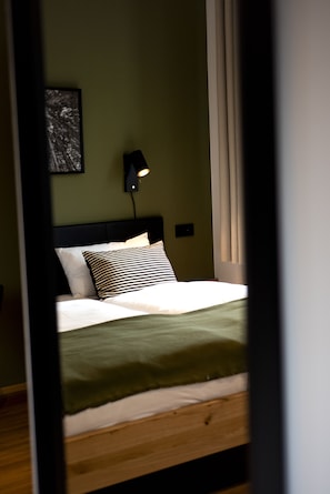 Comfort-Doppelzimmer (Nr. 3) | Schreibtisch, laptopgeeigneter Arbeitsplatz, kostenloses WLAN