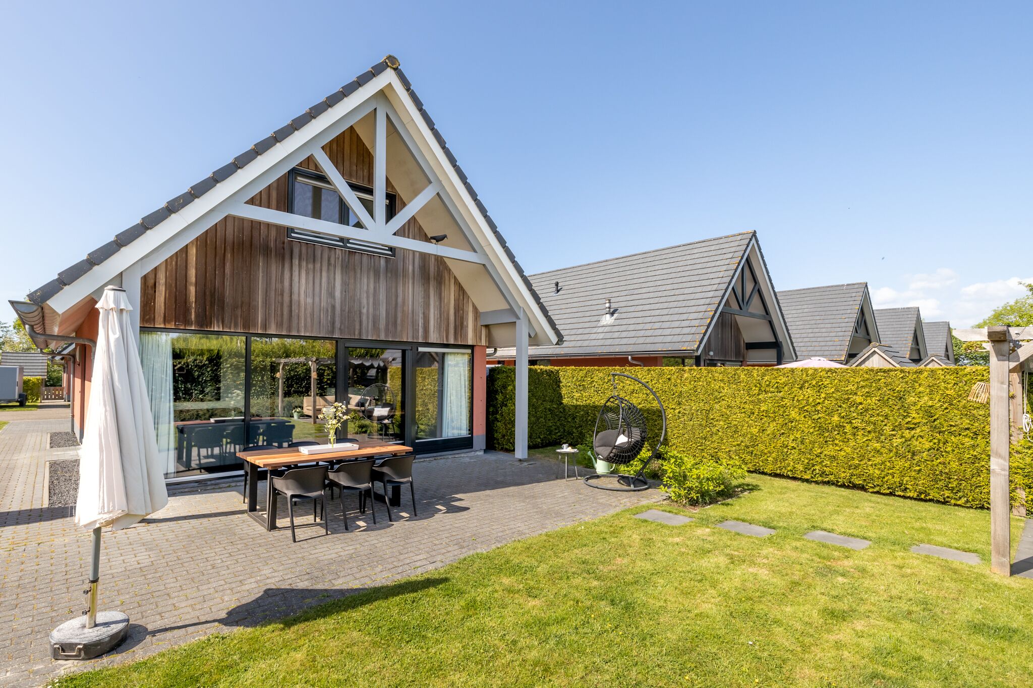 Comfortable luxury villa next to the Slotermeer lake (6p). 