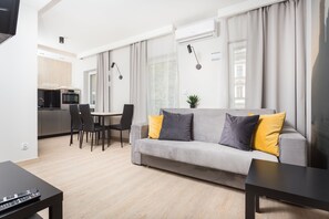 Comfort Apartment | Television - Serviced Apartments G11 - between Main Market Square and Jewish Quarter by InPoint (Kraków)
