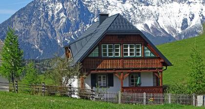 Detached chalet in the heart of nature