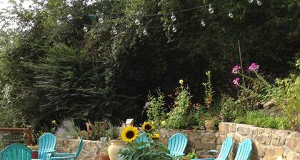 Cottage by the creek, beautiful Mountain View, perfect getaway!!!