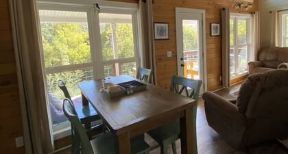Cottage by the creek, beautiful Mountain View, perfect getaway!!!