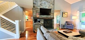 TV, fireplace, offices