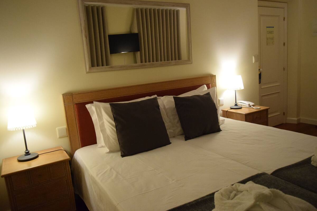 Down duvets, Tempur-Pedic beds, blackout curtains, free WiFi