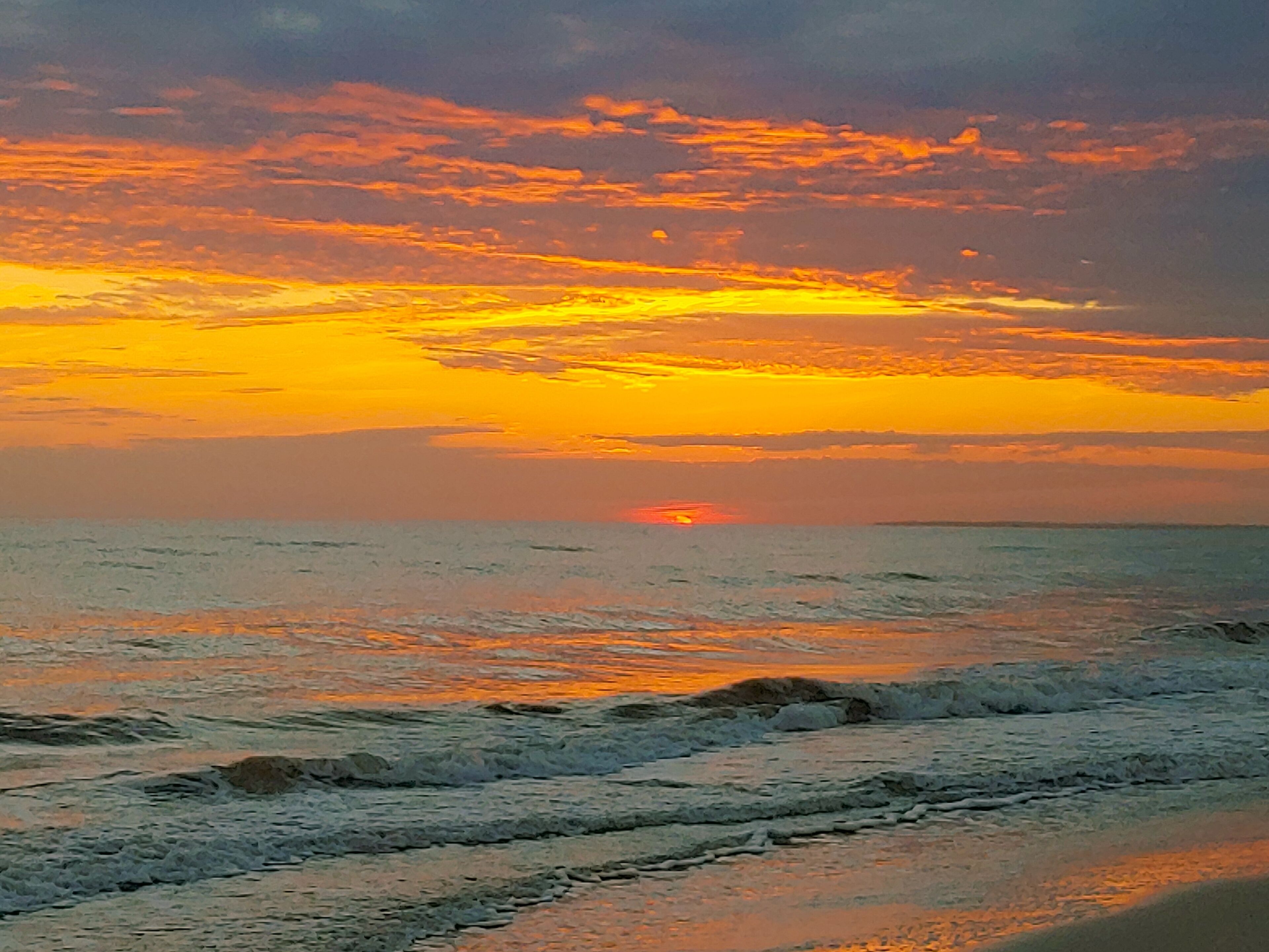 Beach nearby, sun loungers, beach towels