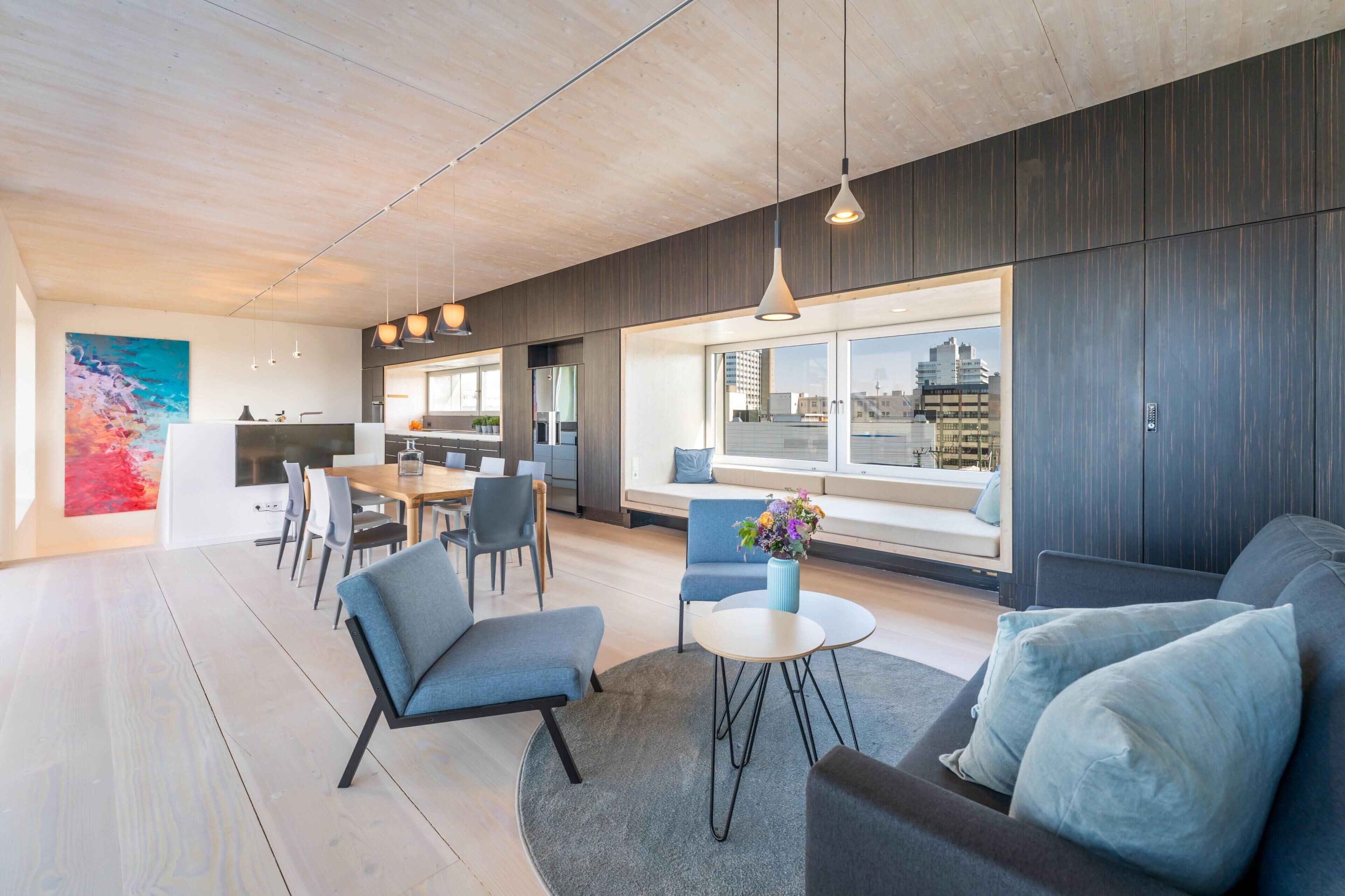 43-inch Smart TV with digital channels, TV, tablet