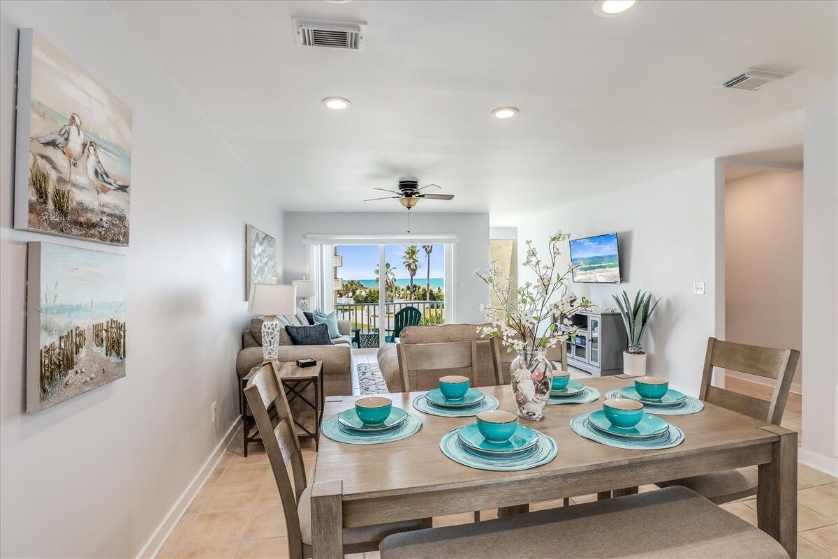 Turtle Island. Townhouse with Ocean View Few steps from the Beach