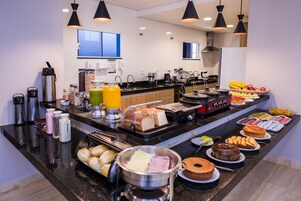 Desayuno buffet incluido todos los días 