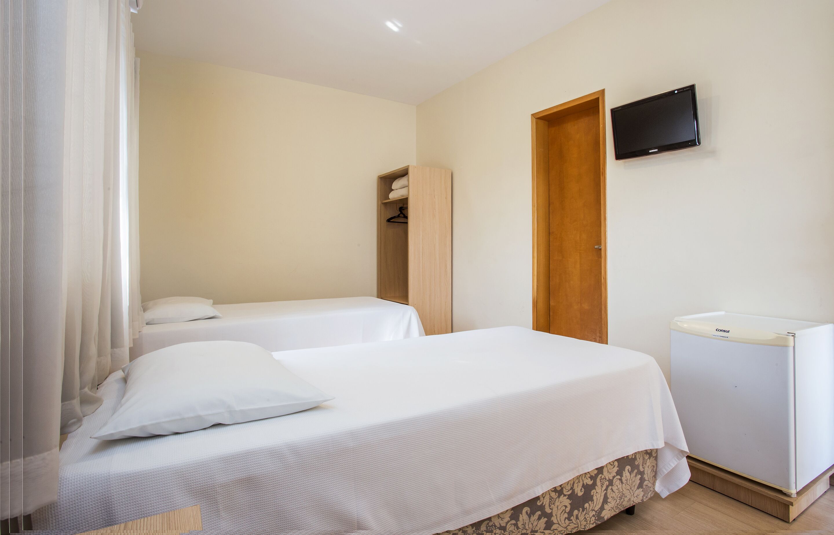 standard 2 camas de solteiro | 1 bedroom, minibar, desk, free wifi