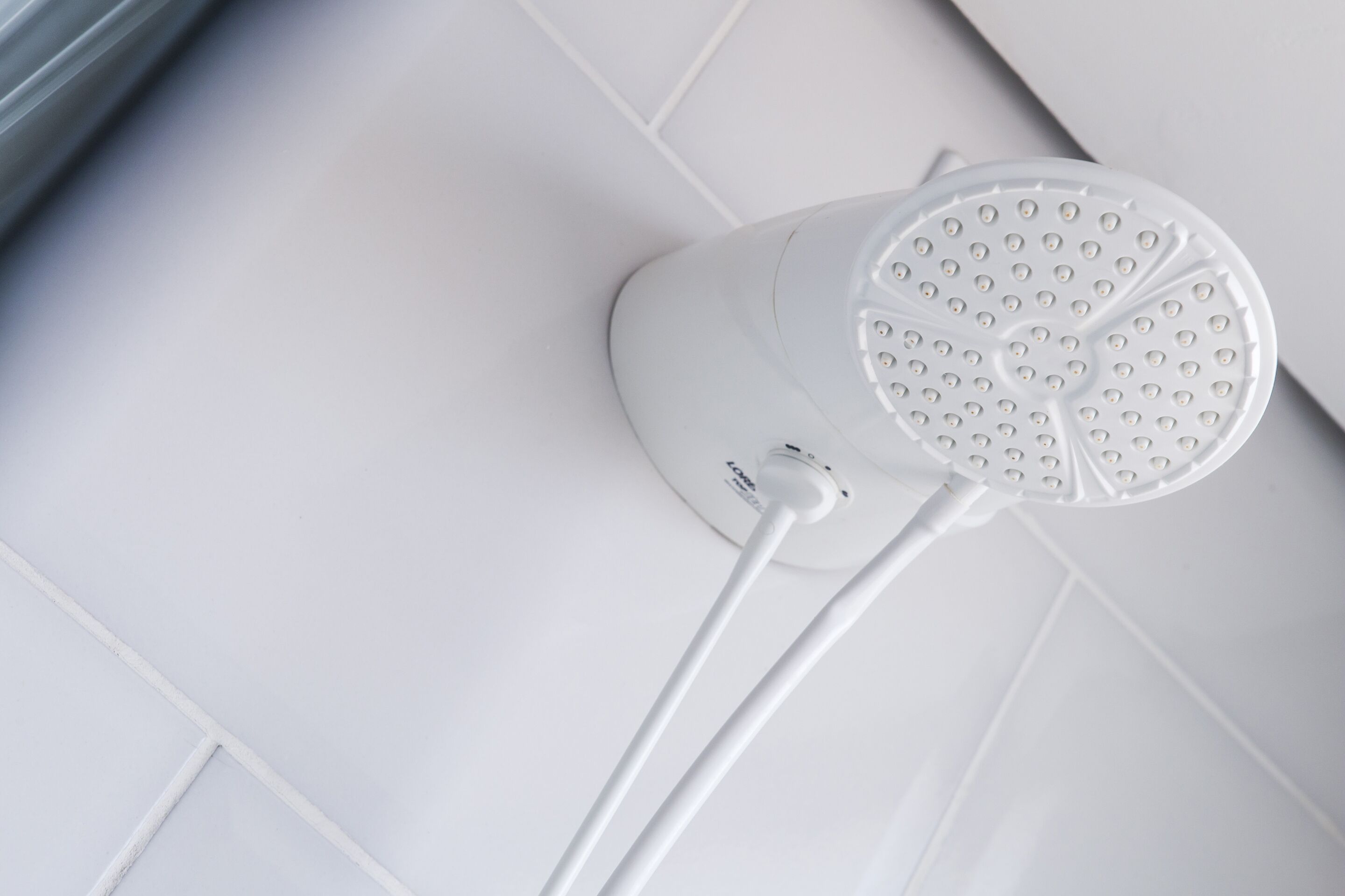 standard 3 camas de solteiro | bathroom shower