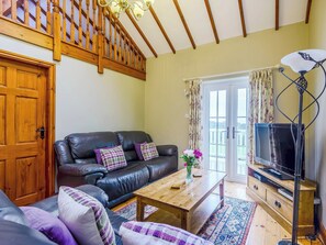 TV - 3 bedroom accommodation in Caethro, near Caernarfon (Caethro, near Caernarfon)