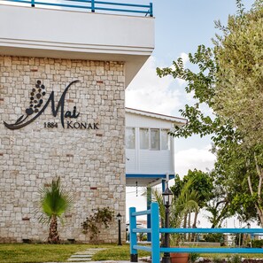 Front of property - 1884 Mai Konak (Karaburun)