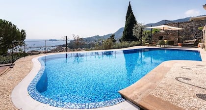 Villa AGLAYA