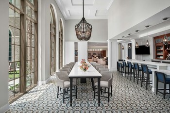 Bar (on property) at Embassy Suites by Hilton Charleston Harbor Mt. Pleasant