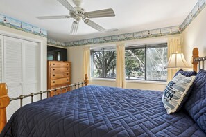 2 bedrooms, iron/ironing board, Internet, bed sheets