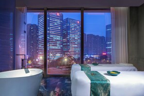 Deep-tissue massages, sports massages, 4 treatment rooms