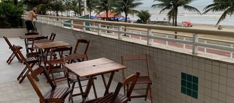 Apto 1 Dorm Frente ao mar com Piscina no Centro