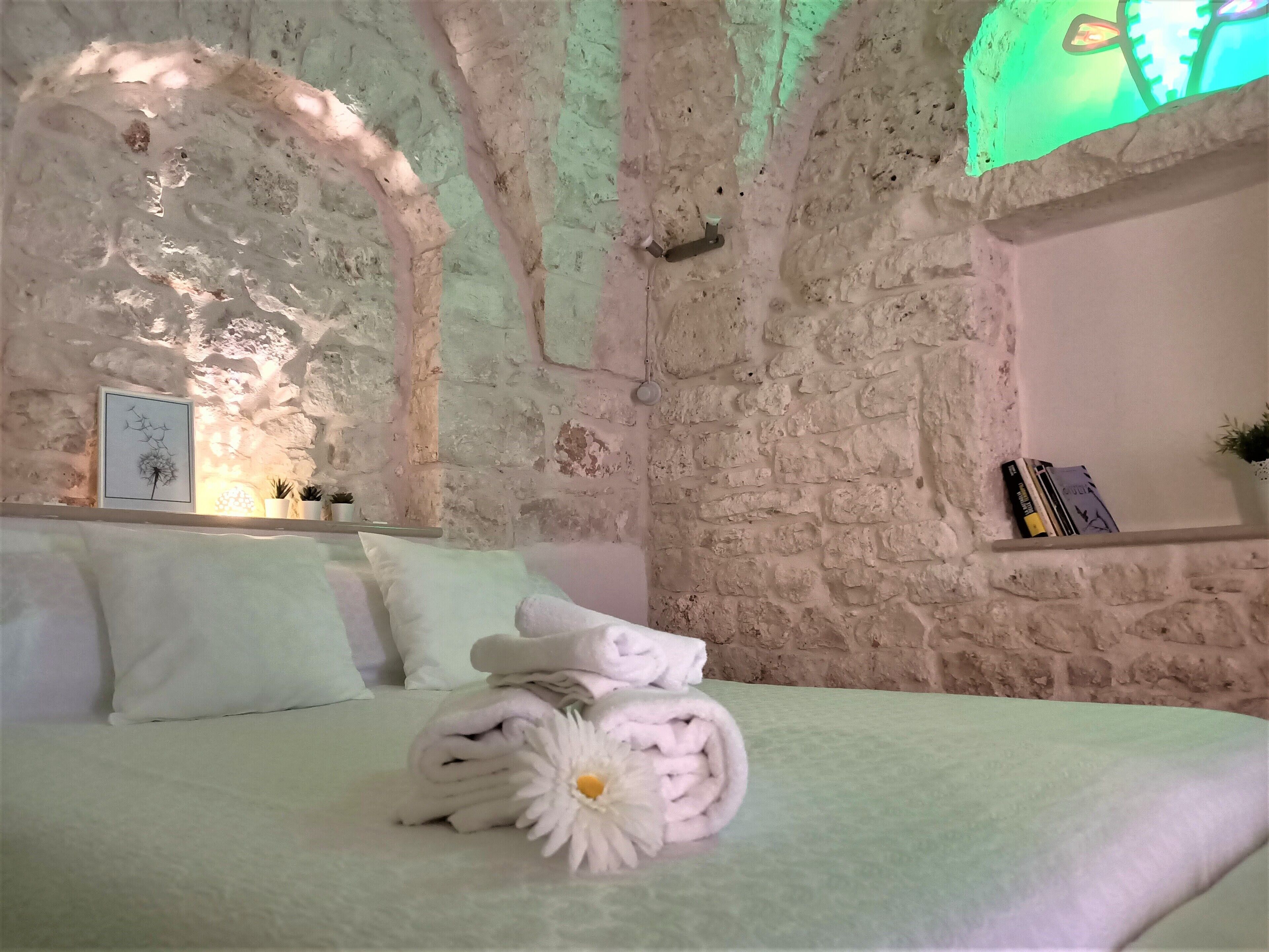 Een kluis op de kamer, geluiddichte muren, wifi, beddengoed