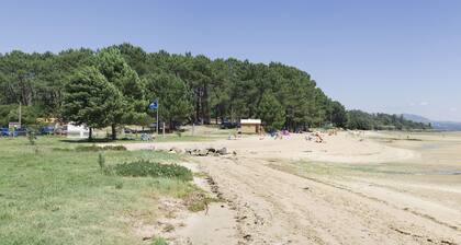 House less than 100m from the sea and the beach with hydromassage bath, terrace.