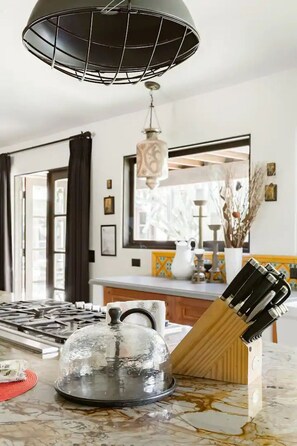 Fridge, microwave, oven, stovetop - Luxury Rustic Desert Hacienda - Privacy, Views, Salt-water Pool & Spa (Palm Springs)