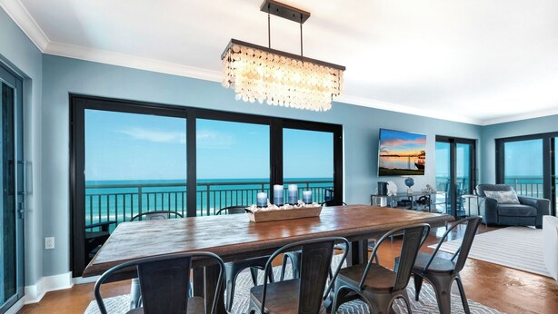 Dining - Direct oceanfront corner penthouse with a huge wrap-around balcony and heated pool (New Smyrna Beach)