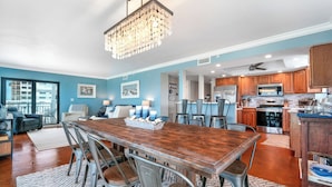 Dining - Direct oceanfront corner penthouse with a huge wrap-around balcony and heated pool (New Smyrna Beach)