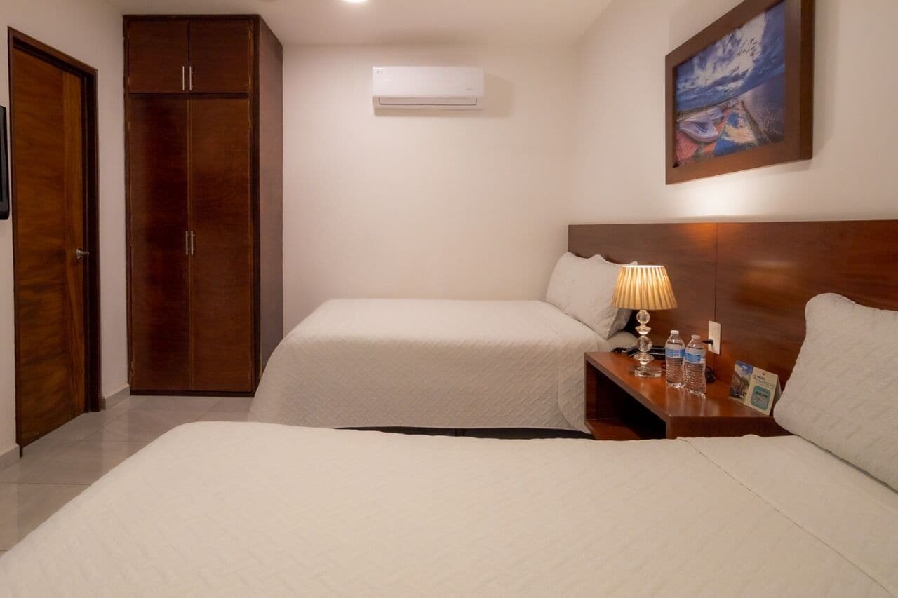 double room | free wifi, bed sheets