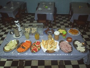 Free daily continental breakfast