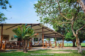 Front of property - Reserva Natural El Encanto de Guanapalo (San Luis de Palenque)