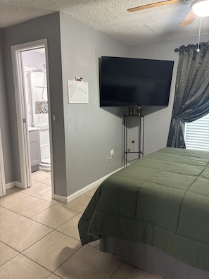 1 bedroom, iron/ironing board, free WiFi