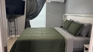 1 bedroom, iron/ironing board, free WiFi